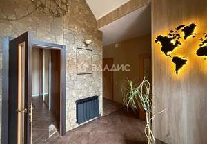 Дом 232м², 2-этажный, участок 13 сот.  