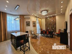 Таунхаус 246м², 4-этажный, участок 3 сот.  