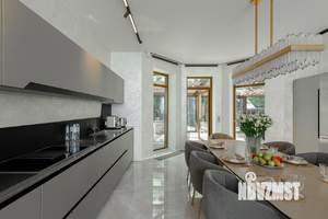 Коттедж 410м², 2-этажный, участок 18 сот.  