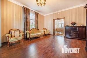 Дом 225м², 2-этажный, участок 6 сот.  
