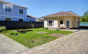 Дом 448м&sup2;, 2-этажный, участок 16 сот.  