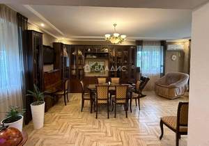 Дом 232м², 2-этажный, участок 13 сот.  