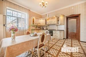 Дом 225м², 2-этажный, участок 6 сот.  