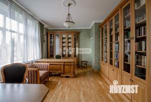 Коттедж 385м², 2-этажный, участок 13 сот.  