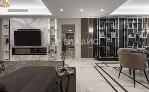 Дом 595м², 3-этажный, участок 12 сот.  