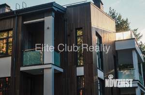 Коттедж 326м², 3-этажный, участок 300 сот.  