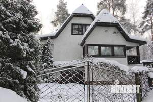 Дом 285м², 3-этажный, участок 15 сот.  