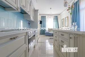 Таунхаус 327м², 4-этажный, участок 2 сот.  
