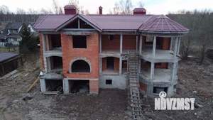 Дом 300м&sup2;, 3-этажный, участок 12 сот.  