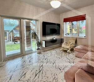 Дом 186м², 2-этажный, участок 8 сот.  