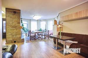 Таунхаус 1500м², 2-этажный, участок 15 сот.  