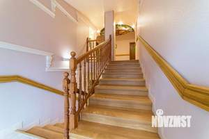 Коттедж 371м², 3-этажный, участок 1565 сот.  