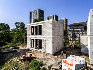 Коттедж 210м², 3-этажный, участок 4 сот.  