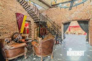 Дом 350м², 2-этажный, участок 270 сот.  