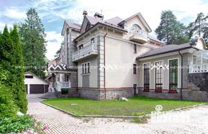 Дом 772м², 4-этажный, участок 30 сот.  