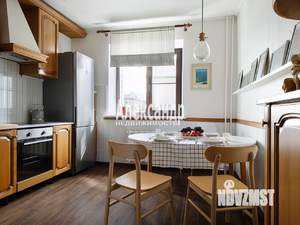 Дом 317м², 3-этажный, участок 10 сот.  