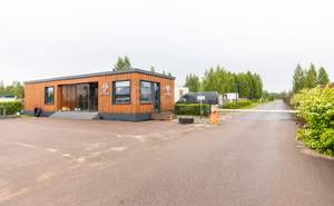 Дом 189м², 2-этажный, участок 9 сот.  