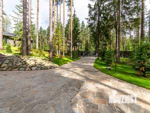 Дом 330м², 2-этажный, участок 40 сот.  