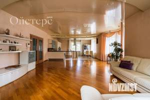 Дом 500м², 3-этажный, участок 25 сот.  