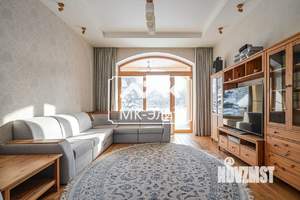 Дом 340м², 3-этажный, участок 16 сот.  
