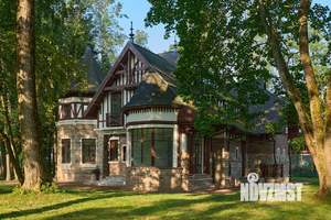 Дом 404м², 3-этажный, участок 46 сот.  