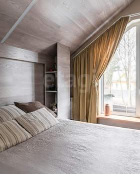 Дом 225м², 2-этажный, участок 15 сот.  