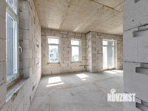 Дом 422м², 3-этажный, участок 14 сот.  