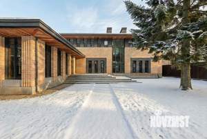 Коттедж 529м², 2-этажный, участок 21 сот.  