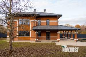 Дом 278м², 2-этажный, участок 14 сот.  