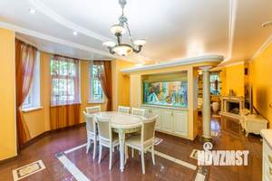 Коттедж 380м², 3-этажный, участок 18 сот.  