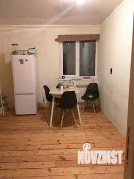 Дом 220м&sup2;, 2-этажный, участок 3 сот.  