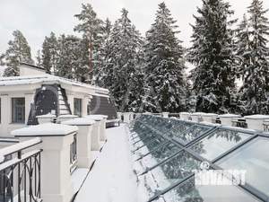 Дом 1663м², 3-этажный, участок 49 сот.  