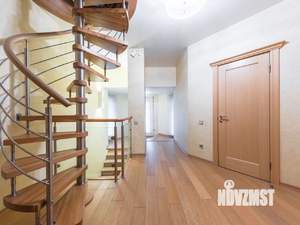 Дом 230м², 2-этажный, участок 23 сот.  