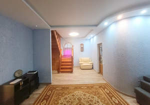 Дом 250м², 2-этажный, участок 11 сот.  