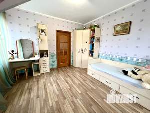 Дом 250м², 3-этажный, участок 12 сот.  