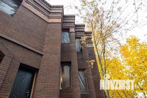 Дом 420м², 2-этажный, участок 18 сот.  