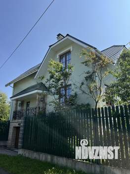 Дом 324м², 3-этажный, участок 8 сот.  
