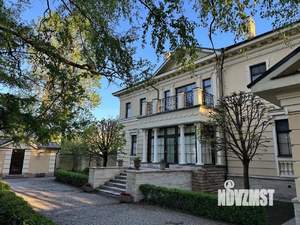 Дом 800м², 2-этажный, участок 20 сот.  