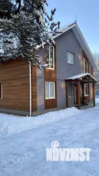 Коттедж 240м&sup2;, 2-этажный, участок 15 сот.  