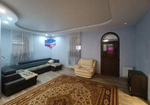 Дом 250м², 2-этажный, участок 11 сот.  