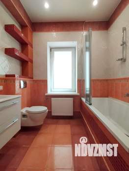Таунхаус 280м², 3-этажный, участок 3 сот.  