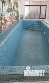 Дом 605м², 3-этажный, участок 13 сот.  