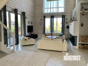 Дом 330м², 2-этажный, участок 26 сот.  