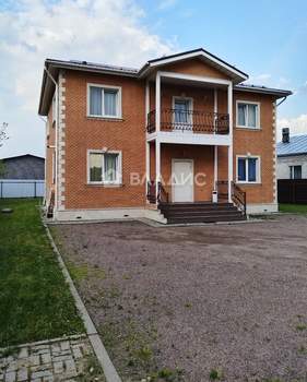 Дом 240м², 2-этажный, участок 9 сот.  