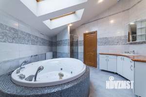 Коттедж 371м², 3-этажный, участок 1565 сот.  