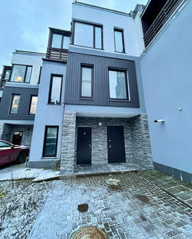 Дом 179м&sup2;, 3-этажный, участок 2 сот.  