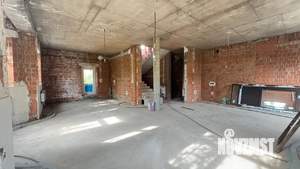 Дом 271м², 2-этажный, участок 18 сот.  