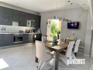 Дом 330м², 2-этажный, участок 26 сот.  