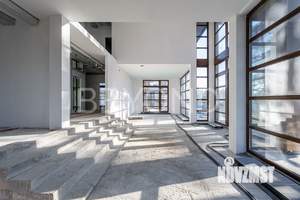 Дом 3060м², 3-этажный, участок 132 сот.  