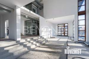 Дом 3060м², 3-этажный, участок 132 сот.  